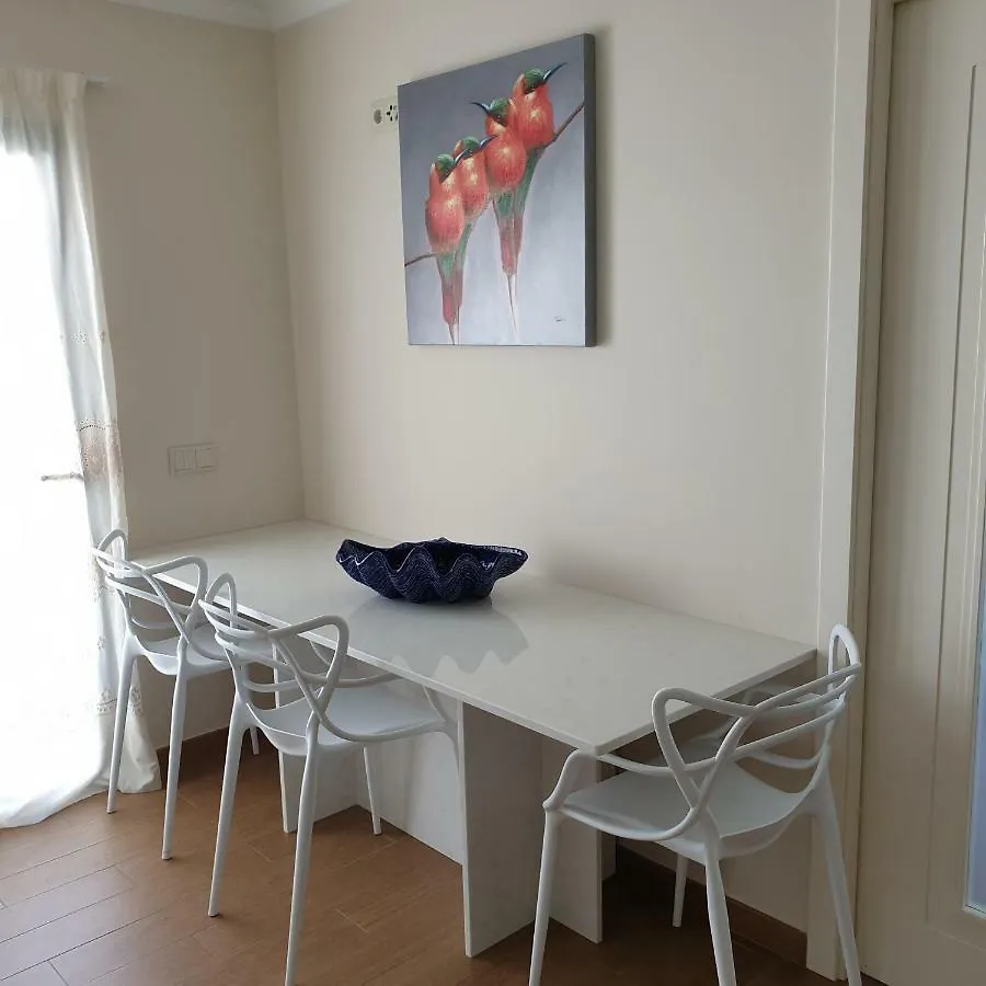 Ocean Blue Villa Quarteira 0*,